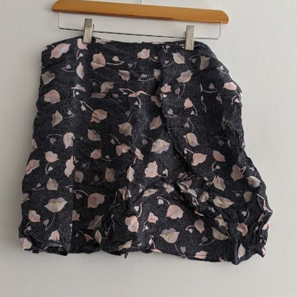 Loft Black and Pink Floral Ruffle Skirt Size 10